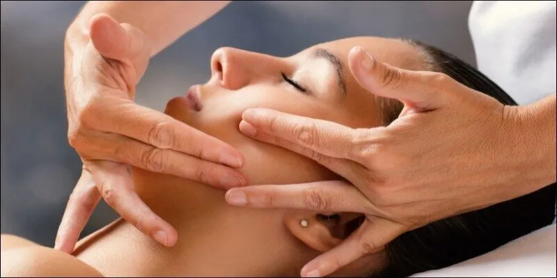 Cơ chế tác động của massage lên da mặt